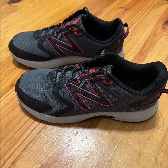 New Balance 410 V7 Mens Sz 9 US Gray Red Running Shoes Sneakers main image 7